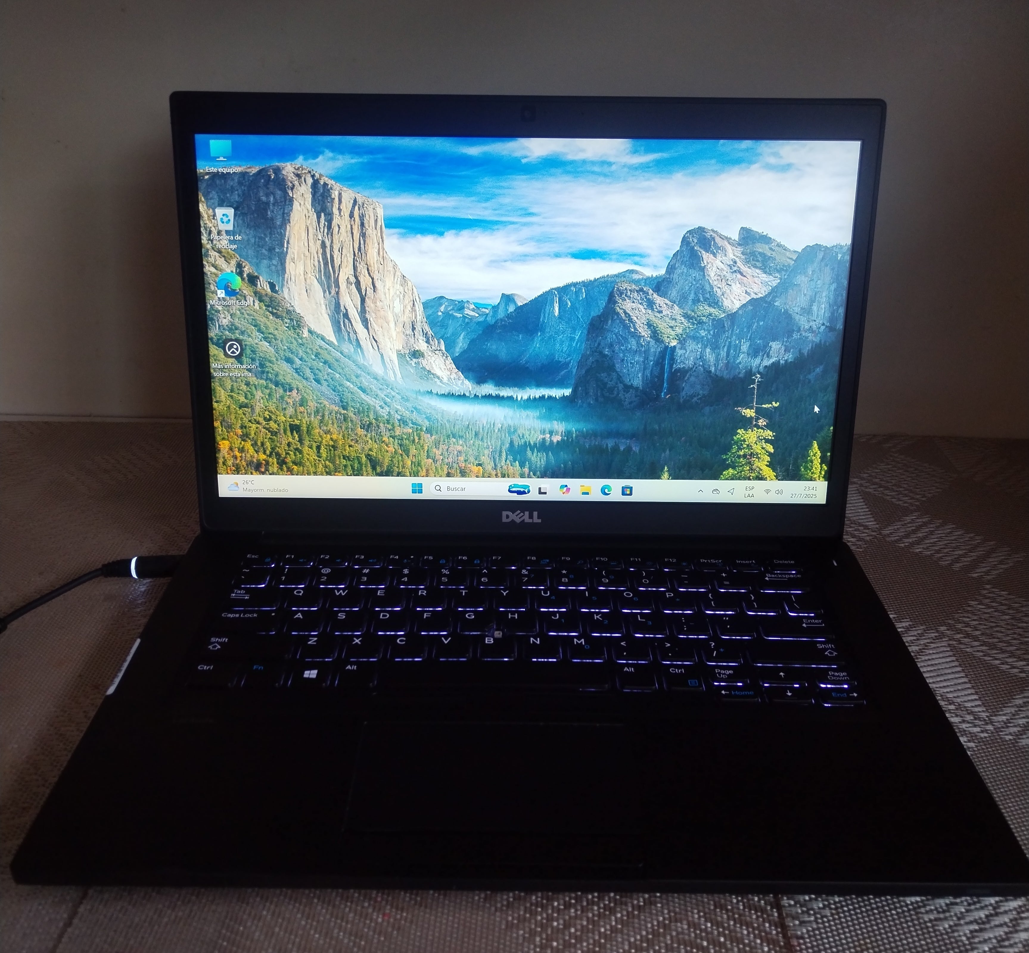 Laptop DELL LATITUDE 7480 Core i7 7th generación, 8gb RAM, 256GB SSD